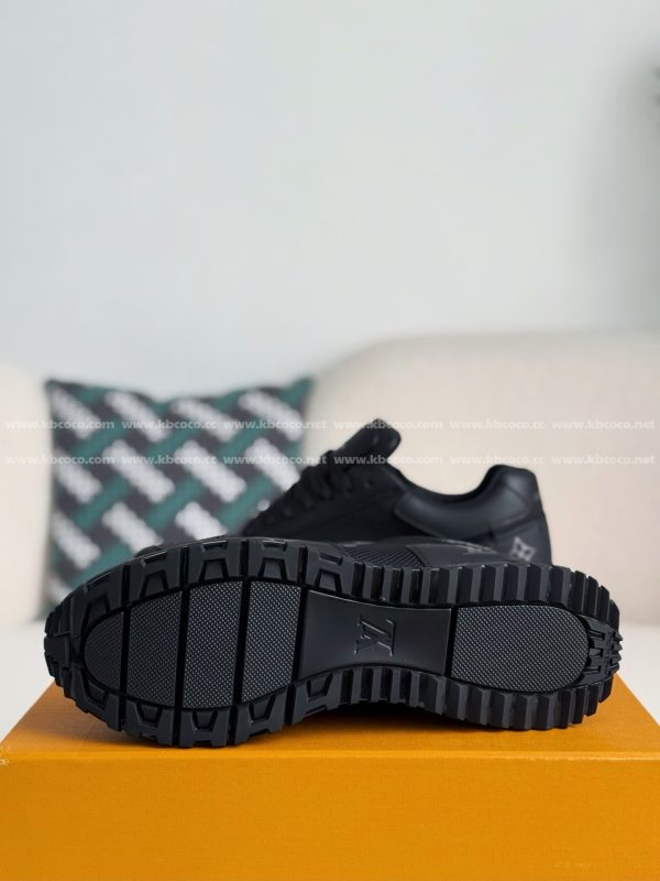 「#4677」LOUIS VUITTON RUN AWAY CASUAL SHOES - Image 5