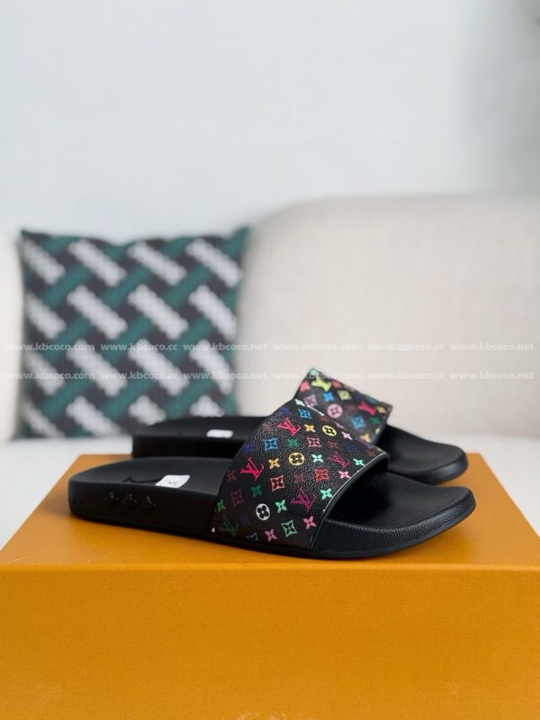 「#5117」LOUIS VUITTON SLIPPERS