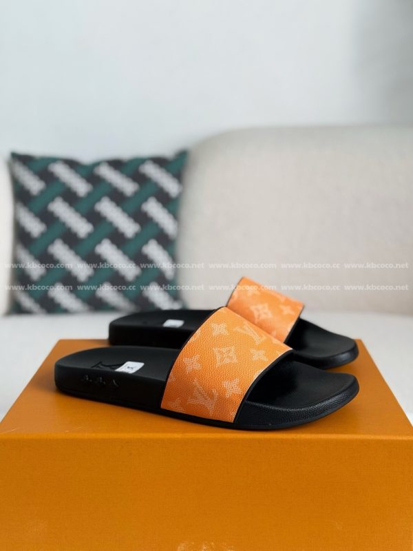 「#5118」LOUIS VUITTON SLIPPERS