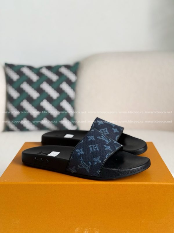 「#5120」LOUIS VUITTON SLIPPERS
