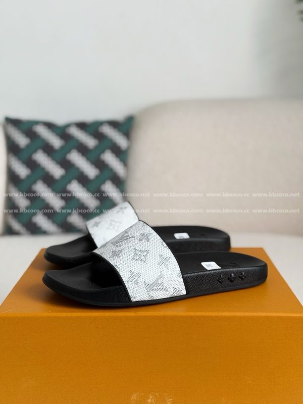 「#5122」LOUIS VUITTON SLIPPERS - Image 2