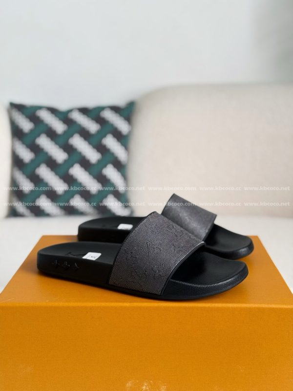 「#5123」LOUIS VUITTON SLIPPERS
