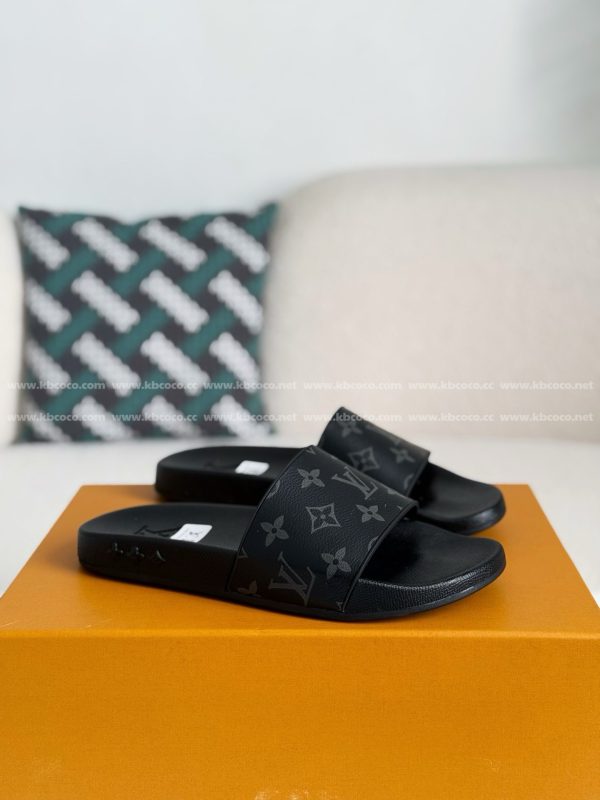 「#5124」LOUIS VUITTON SLIPPERS