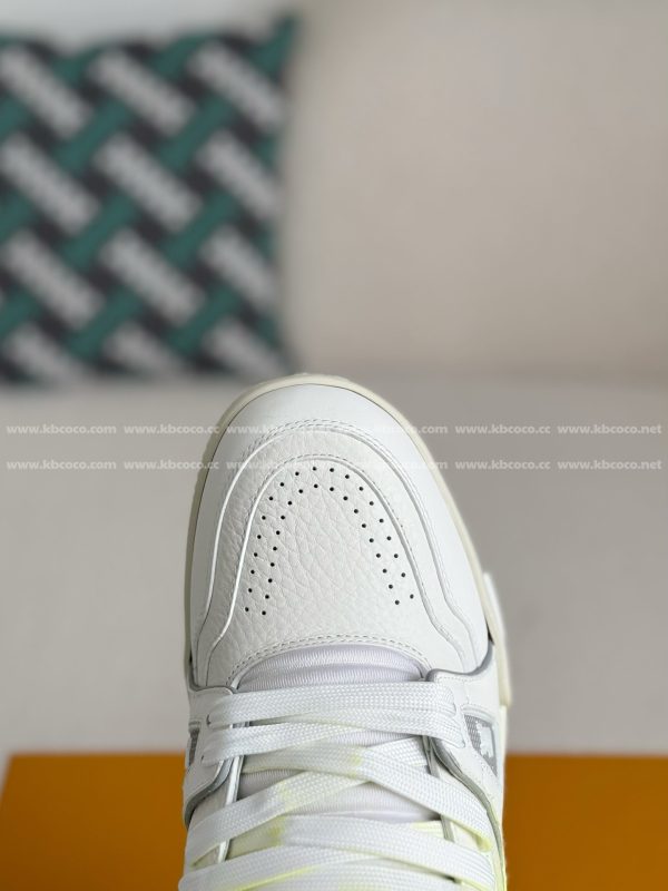 「#5196」LOUIS VUITTON TRAINER SNEAKERS - Image 9