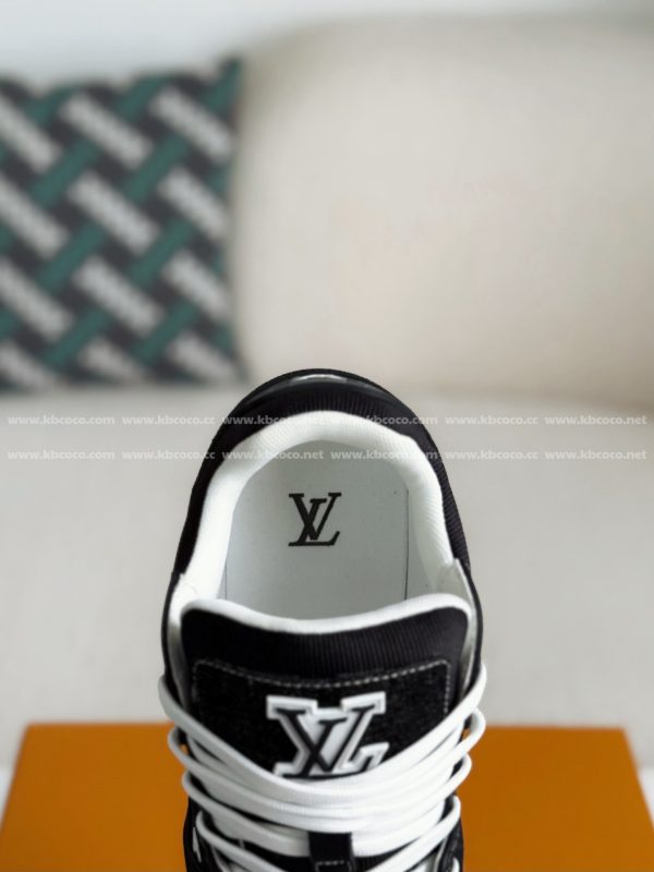 「#4635」LOUIS VUITTON TRAINER SNEAKERS - Image 8
