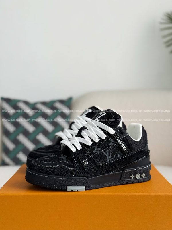 「#4635」LOUIS VUITTON TRAINER SNEAKERS - Image 2