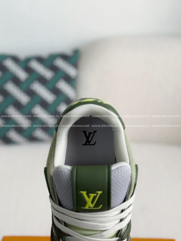「#5280」LOUIS VUITTON TRAINER SNEAKERS - Image 8