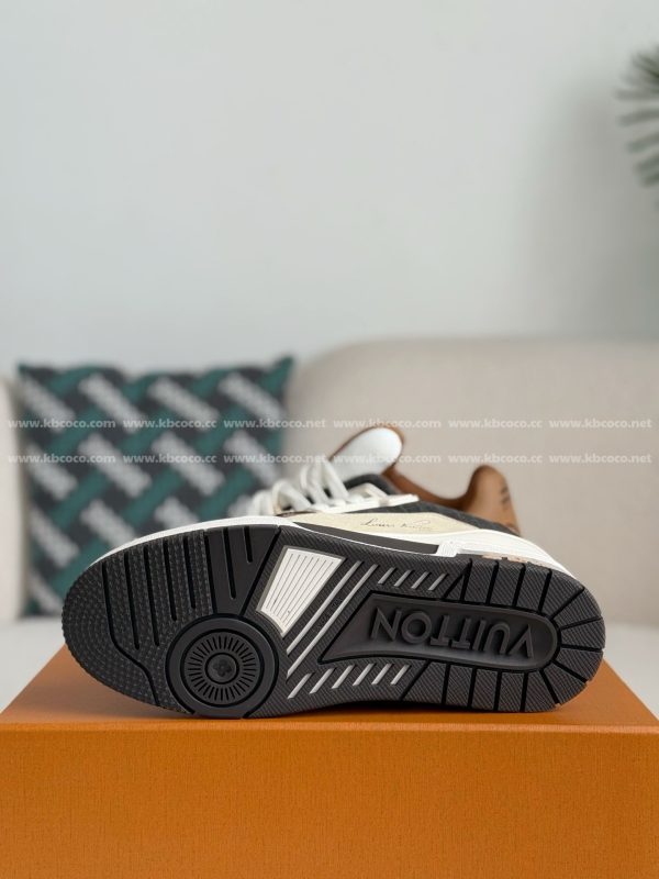「#5285」LOUIS VUITTON TRAINER SNEAKERS - Image 5