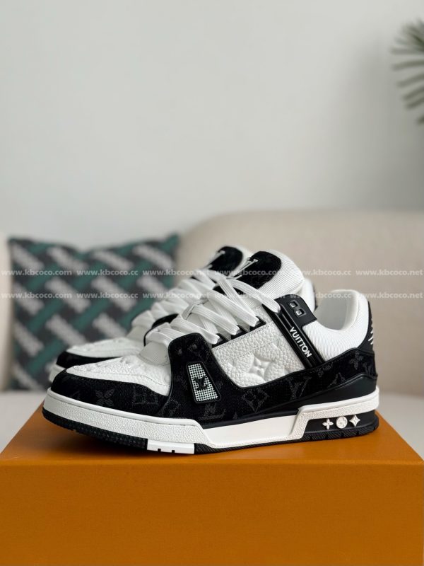 「#312」LOUIS VUITTON TRAINER SNEAKERS - Image 2