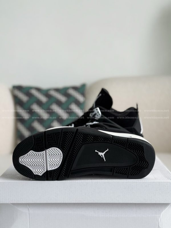 ¡¸#5504¡¹Jordan Air Jordan 4 Retro "White Thunder" Leather Retro Basketball Shoes Black and White - Image 5