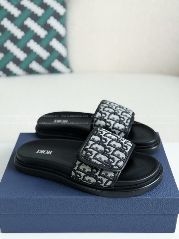 「#5667」LOUIS VUITTON SLIPPERS