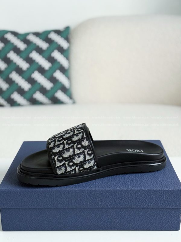 「#5667」LOUIS VUITTON SLIPPERS - Image 4