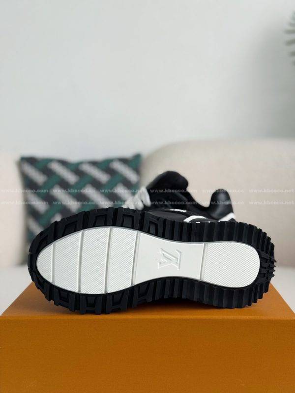 「#5676」LOUIS VUITTON RUN AWAY CASUAL SHOES - Image 5