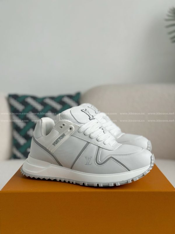 「#5677」LOUIS VUITTON RUN AWAY CASUAL SHOES