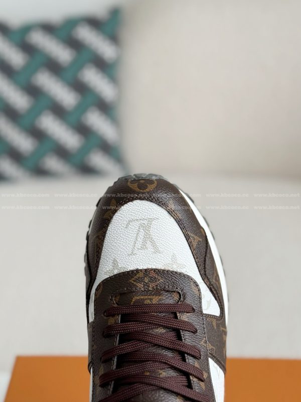 「#5693」LOUIS VUITTON RUN AWAY CASUAL SHOES - Image 9