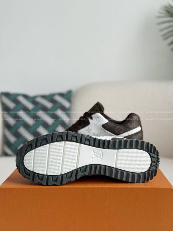 「#5693」LOUIS VUITTON RUN AWAY CASUAL SHOES - Image 5