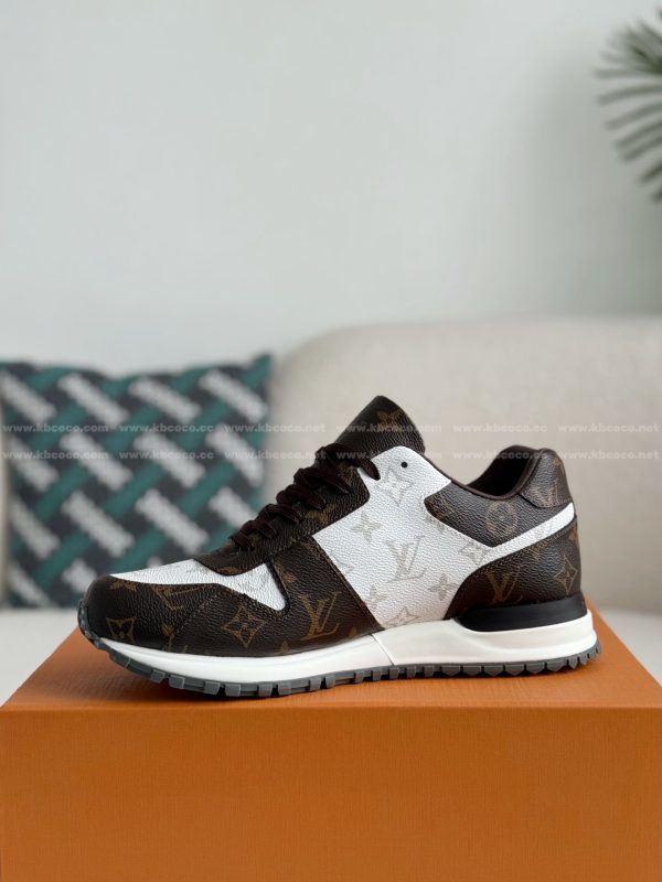 「#5693」LOUIS VUITTON RUN AWAY CASUAL SHOES - Image 4