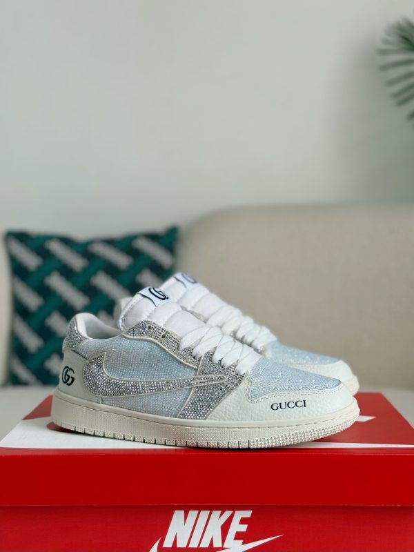 ¡¸#5703¡¹Jordan 1 x Gucci Hand-Set Rhinestones Low Sneakers