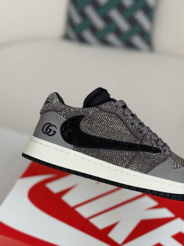 ¡¸#5706¡¹Jordan 1 x Gucci Hand-Set Rhinestones Low Sneakers - Image 8