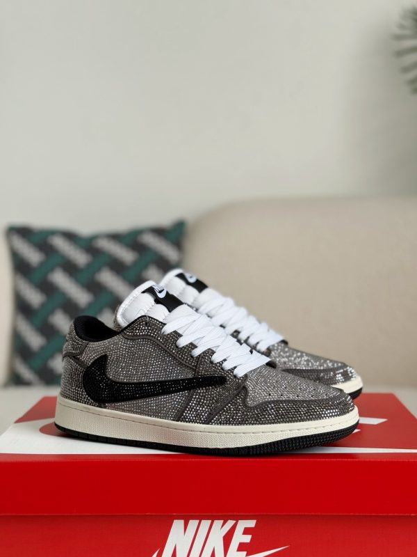 ¡¸#5706¡¹Jordan 1 x Gucci Hand-Set Rhinestones Low Sneakers