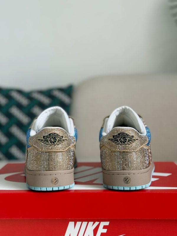 ¡¸#5717¡¹Jordan 1 x Gucci Hand-Set Rhinestones Low Sneakers - Image 3